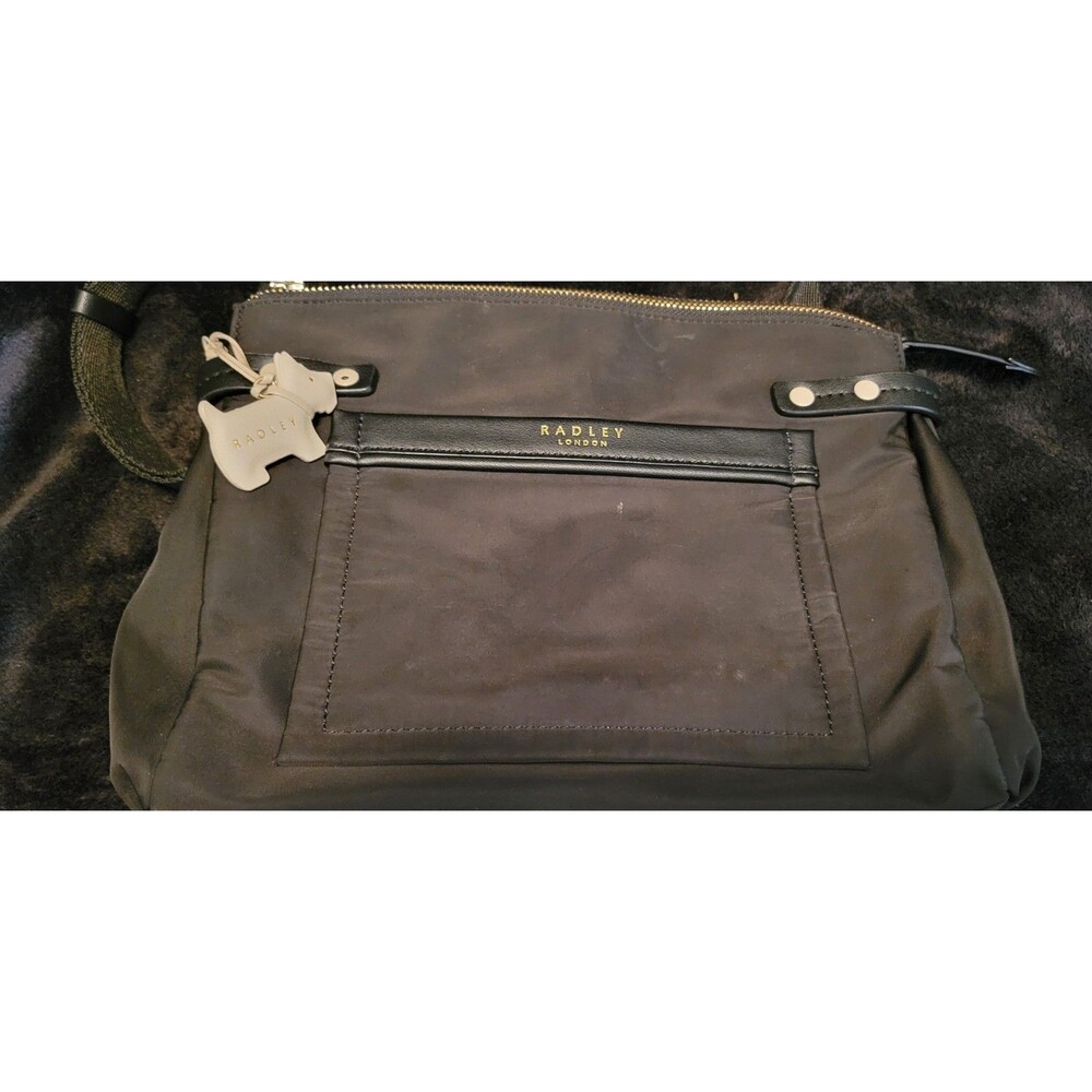 RADLEY LONDON Black Nylon Pockets Lightweight Crossbody Bag